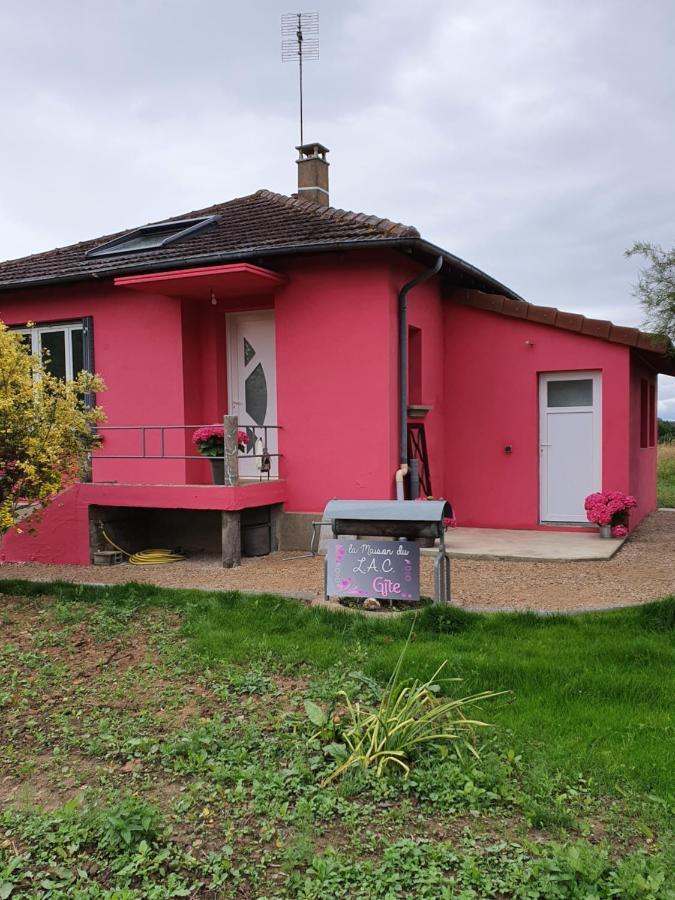 Gite De La Maison Du L.A.C Simard エクステリア 写真