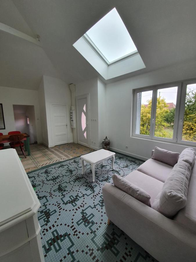 Gite De La Maison Du L.A.C Simard エクステリア 写真