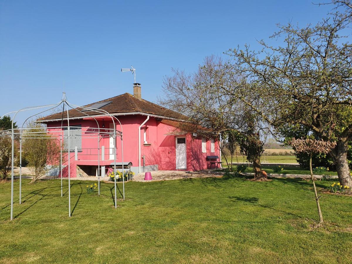 Gite De La Maison Du L.A.C Simard エクステリア 写真