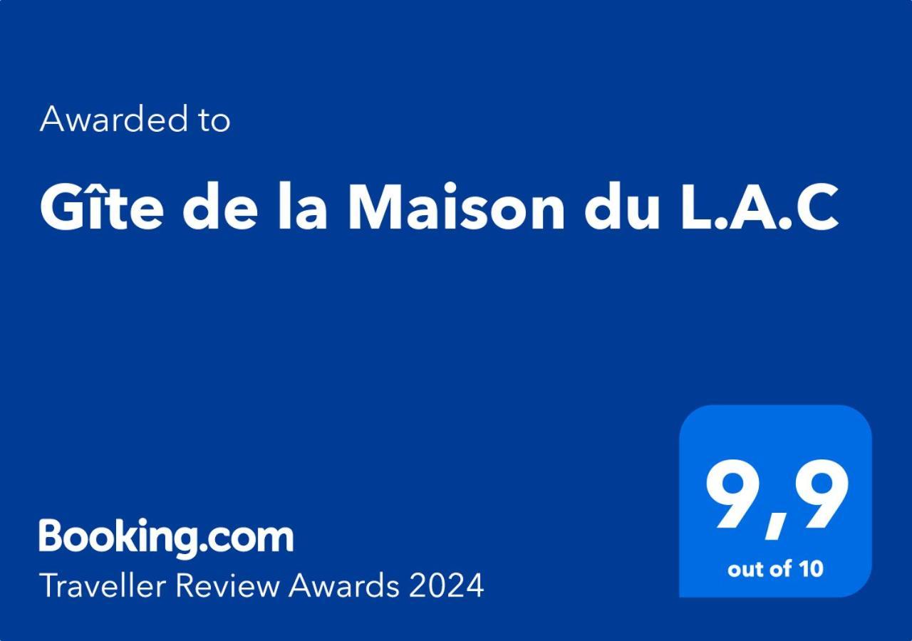 Gite De La Maison Du L.A.C Simard エクステリア 写真